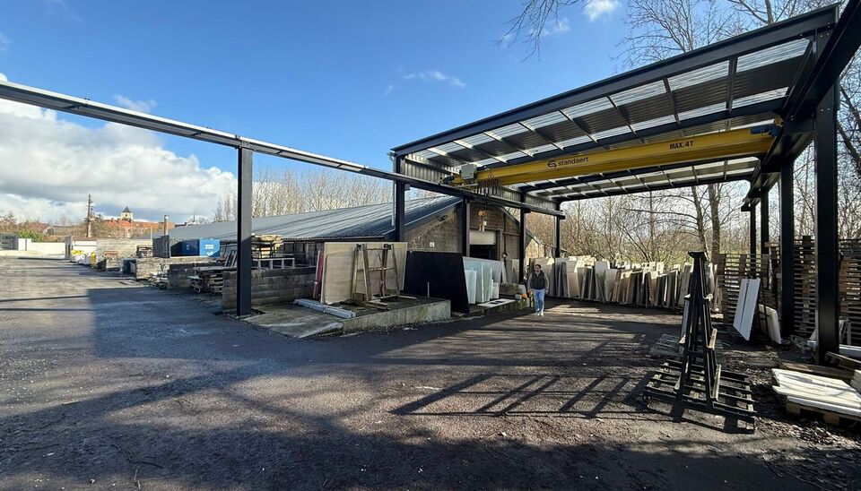Immeuble polyvalent &agrave; vendre &agrave; Zottegem