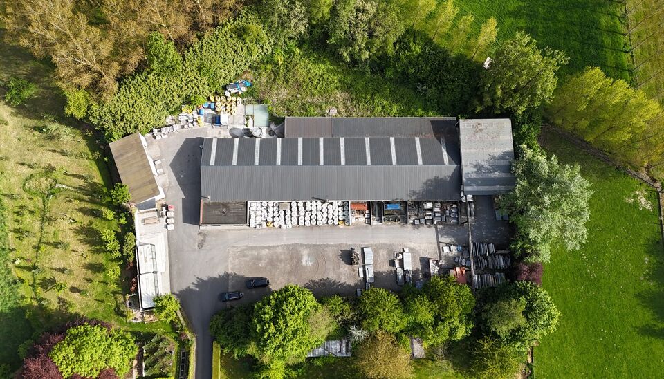 Immeuble polyvalent &agrave; vendre &agrave; Zottegem