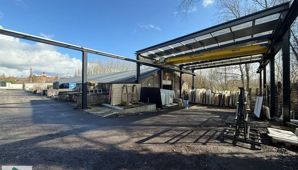 Immeuble polyvalent &agrave; vendre &agrave; Zottegem