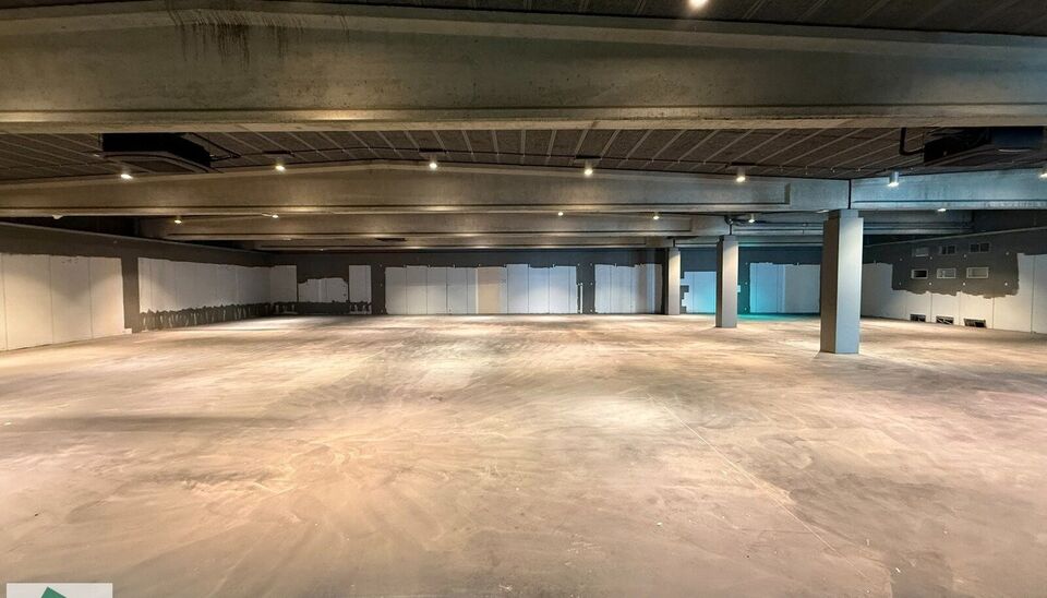 Magasin de peripherie à louer à Menen