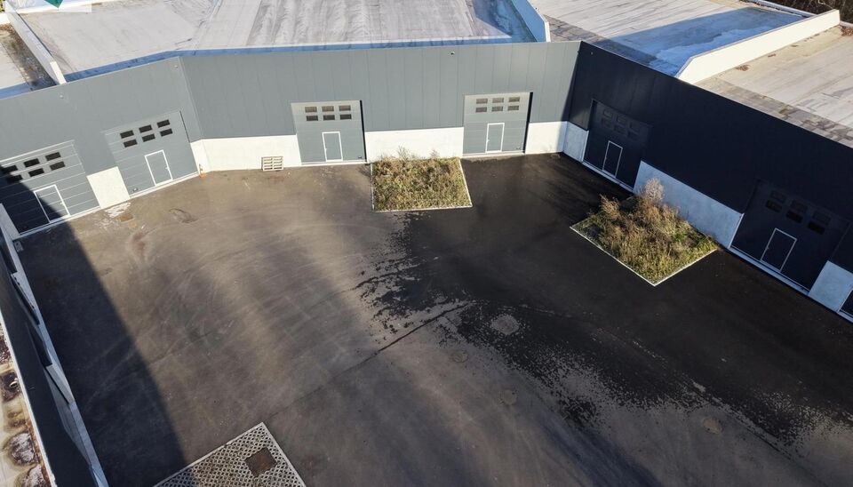 Nouveaux entrep&ocirc;ts &agrave; vendre de 144m&sup2; dans un parc d&rsquo;activit&eacute;s &agrave; Ath

Ces unit&eacute;s PME sont id&eacute;alement situ&eacute;es le long de la Chauss&eacute;e de Mons &agrave; Ath, un emplacement facilement accessible tant pour les entrepreneurs locaux que pour les entreprises 