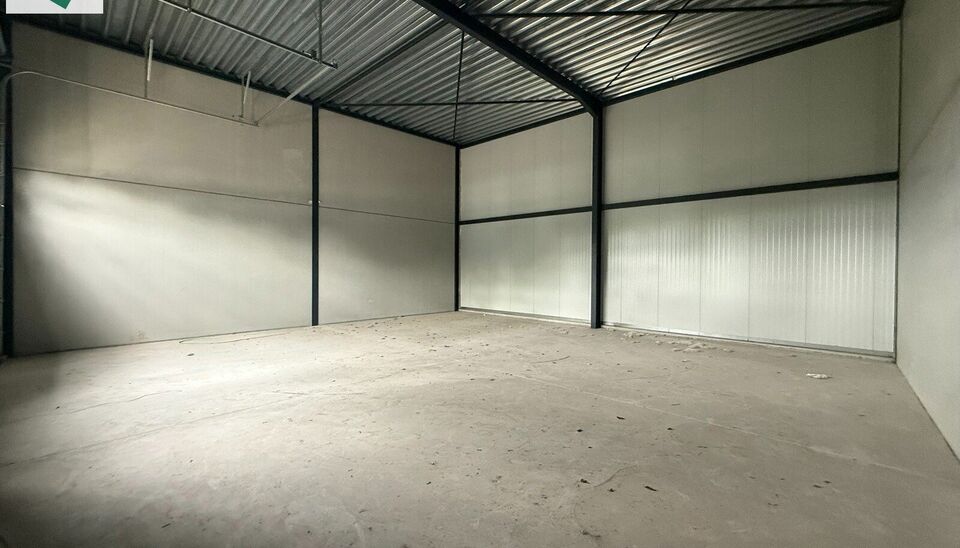 Nouveaux entrep&ocirc;ts &agrave; vendre de 144m&sup2; dans un parc d&rsquo;activit&eacute;s &agrave; Ath

Ces unit&eacute;s PME sont id&eacute;alement situ&eacute;es le long de la Chauss&eacute;e de Mons &agrave; Ath, un emplacement facilement accessible tant pour les entrepreneurs locaux que pour les entreprises 