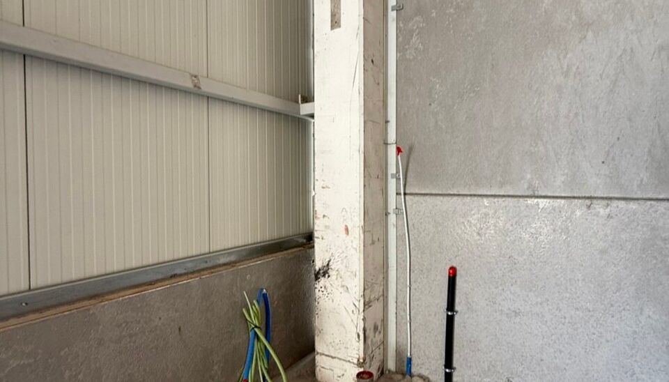 Langs de Pathoekeweg in Brugge verrijst binnenkort het KMO Park PORTIS, dit op de voormalige Philipssite. Met 49 afgewerkte KMO-Units, variërend van 199m² tot 1183m², verdeeld over nieuwbouw en vernieuwbouw bedrijfsgebouwen, biedt Portis een moderne en